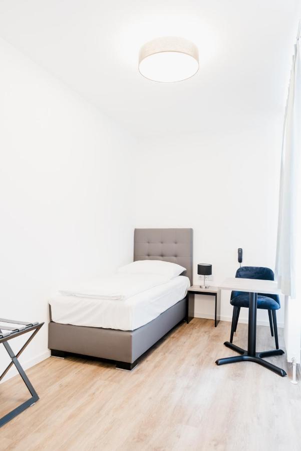Muellner Smart Hotel Wien Self Check In Экстерьер фото